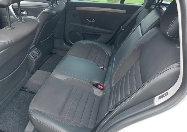 Renault Laguna cena 29800 przebieg: 132154, rok produkcji 2012 z Drezdenko małe 466